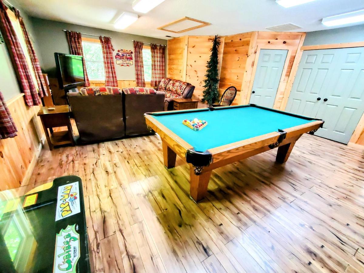Wandering Bear Lodge-Free Tickets Sevierville Exterior photo