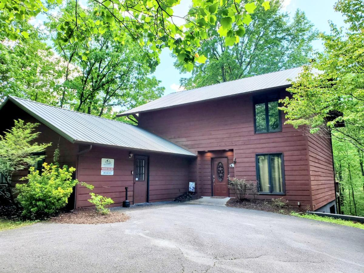 Wandering Bear Lodge-Free Tickets Sevierville Exterior photo