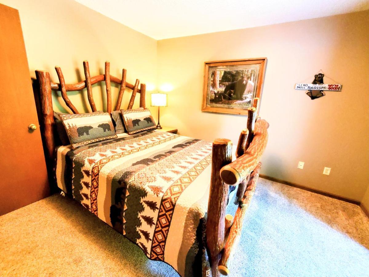 Wandering Bear Lodge-Free Tickets Sevierville Exterior photo
